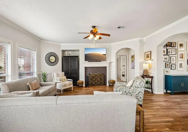 Photo 3 of Single family home for sale at 3914 Conroe Lake Ct, Pearland, TX 77581 | MLS# 78981585 | Listing updated on 2026-09-21