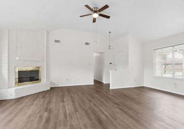 Photo 3 of Single family home for sale at 10411 Rabbit Oak Dr, Houston, TX 77065 | MLS# 61485308 | Listing updated on 2026-09-20