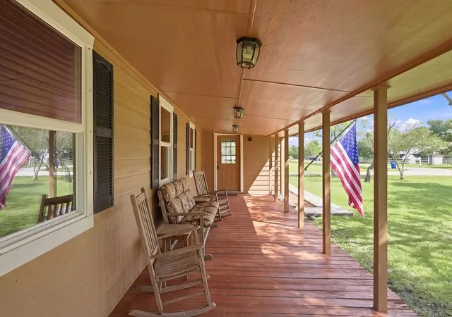 Photo 3 of Sale Pending at 2300 Mary Ln, Dickinson, TX 77539 | MLS# 16830713 | Listing updated on 2026-10-02