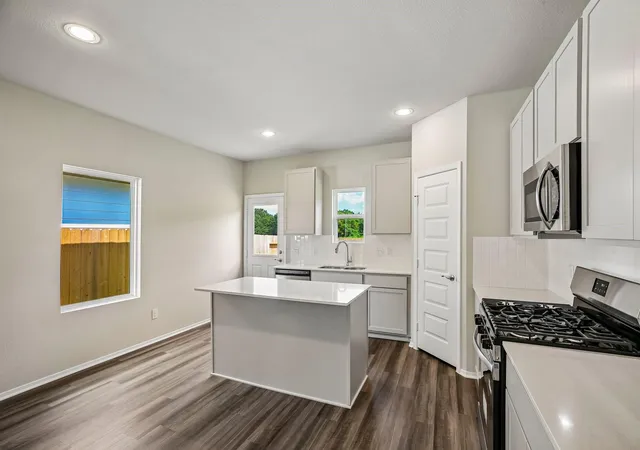 Photo 4 of Single family home for sale at 31114 Cass River Ln, Waller, TX 77484 | MLS# 89882999 | Listing updated on 2026-10-10