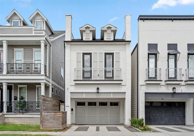 Photo 1 of Single family home for sale at 113 E 26th Street #A, Houston, TX 77008 | MLS# 3840107 | Listing updated on 2026-10-08
