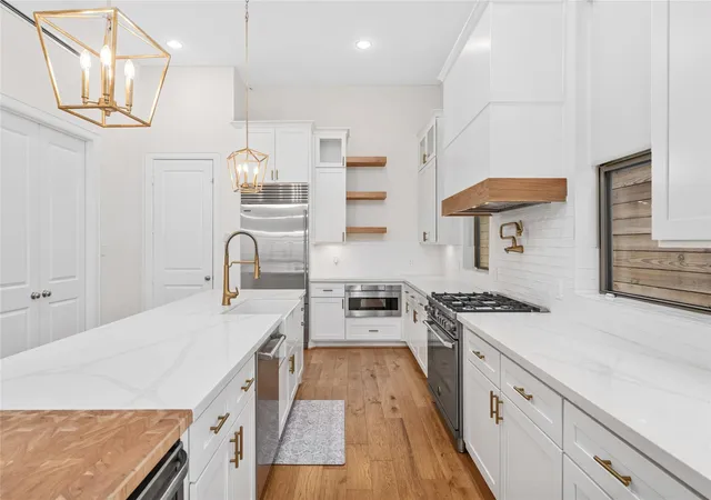 Photo 3 of Single family home for sale at 113 E 26th Street #A, Houston, TX 77008 | MLS# 3840107 | Listing updated on 2026-10-08
