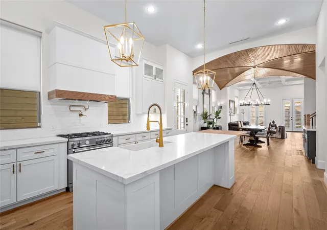 Photo 4 of Single family home for sale at 113 E 26th Street #A, Houston, TX 77008 | MLS# 3840107 | Listing updated on 2026-10-08