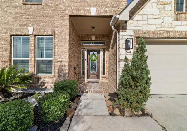 Photo 4 of Single family home for sale at 14722 Oakheath River Ct, Cypress, TX 77429 | MLS# 78071979 | Listing updated on 2026-10-09