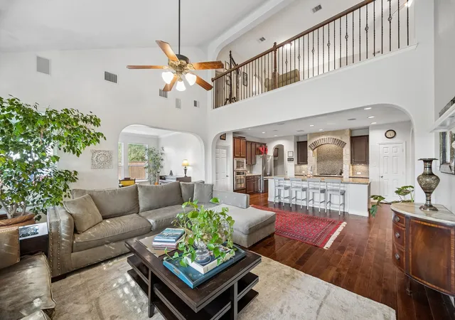 Photo 3 of Single family home for sale at 3102 London Ln, Missouri City, TX 77459 | MLS# 48439738 | Listing updated on 2026-09-19