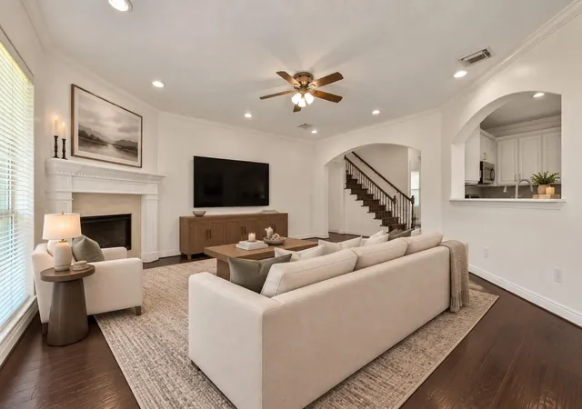 Photo 4 of Single family home for sale at 2806 Capecrest Dr, Pearland, TX 77584 | MLS# 82181723 | Listing updated on 2026-10-04