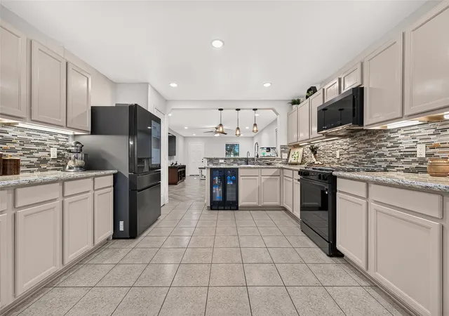 Photo 3 of Single family home for sale at 9219 Summer Valley Ln, Richmond, TX 77407 | MLS# 79670605 | Listing updated on 2026-10-06