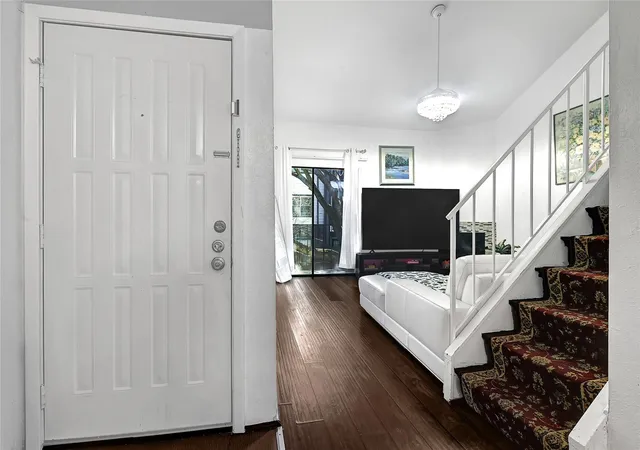 Photo 3 of Townhouse for sale at 10811 Richmond Ave #68, Houston, TX 77042 | MLS# 69170733 | Listing updated on 2026-09-08