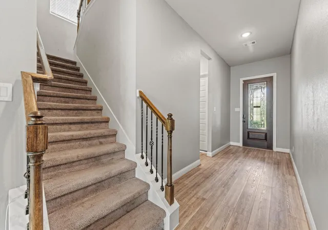 Photo 2 of Single family home for sale at 12402 Oakleaf Bnd Dr, Humble, TX 77346 | MLS# 77537369 | Listing updated on 2026-09-11