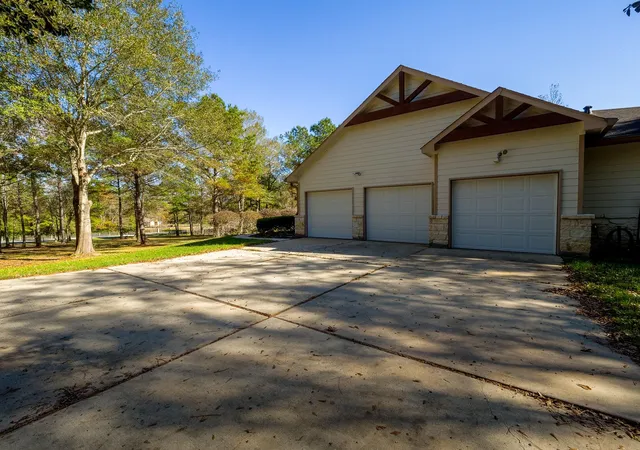 Photo 29 of Single family home for sale at 26173 2 Crown Ranch Blvd, Montgomery, TX 77316 | MLS# 80336597 | Listing updated on 2026-09-05