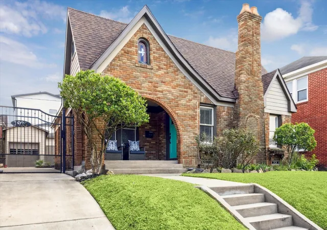 Photo 1 of Single family home for sale at 1935 W Mckinney St, Houston, TX 77019 | MLS# 35051697 | Listing updated on 2026-09-16
