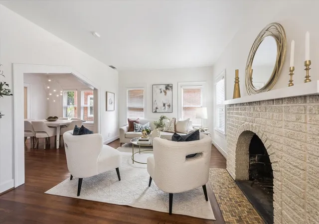 Photo 3 of Single family home for sale at 1935 W Mckinney St, Houston, TX 77019 | MLS# 35051697 | Listing updated on 2026-09-16