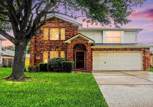 Photo 2 of Single family home for sale at 3014 Misty Isle Ct, Dickinson, TX 77539 | MLS# 75492485 | Listing updated on 2026-09-13