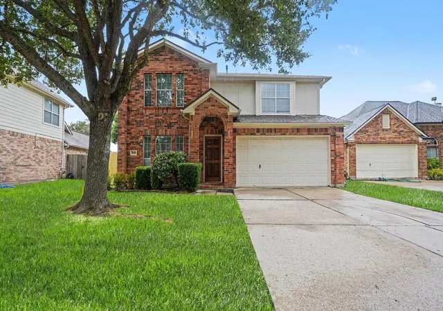 Photo 3 of Single family home for sale at 3014 Misty Isle Ct, Dickinson, TX 77539 | MLS# 75492485 | Listing updated on 2026-09-13