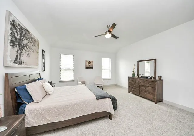 Photo 3 of Single family home for sale at 2539 Ravenna Ct, Friendswood, TX 77546 | MLS# 52235890 | Listing updated on 2026-09-12