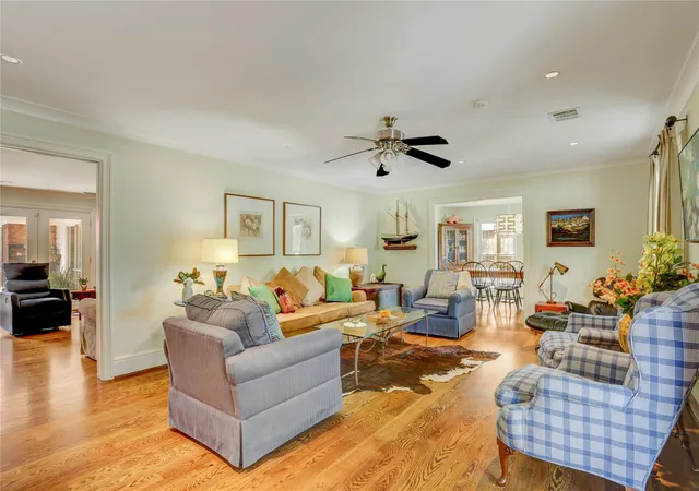 Photo 2 of Single family home for sale at 3623 S Braeswood Blvd, Houston, TX 77025 | MLS# 77505017 | Listing updated on 2026-09-22