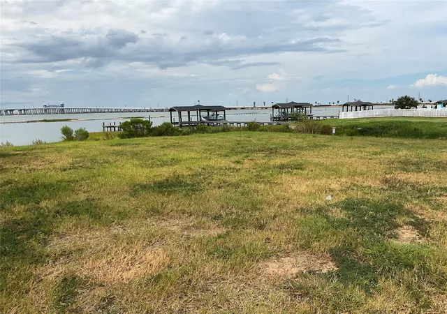 Photo 3 of Land for sale at 9502 Vista Bella, Galveston, TX 77554 | MLS# 19112184 | Listing updated on 2026-09-06