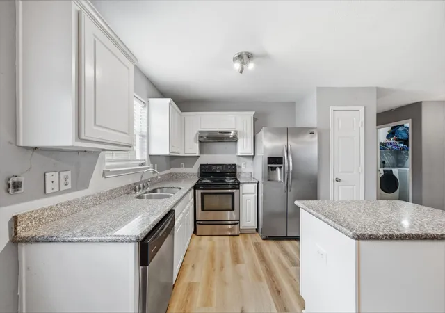 Photo 3 of Single family home for sale at 6834 Rambling Brk Ln, Richmond, TX 77469 | MLS# 62857393 | Listing updated on 2026-09-14