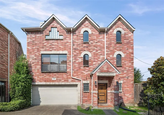 Photo 3 of Single family home for sale at 5205 Cornish St, Houston, TX 77007 | MLS# 91534576 | Listing updated on 2026-10-07