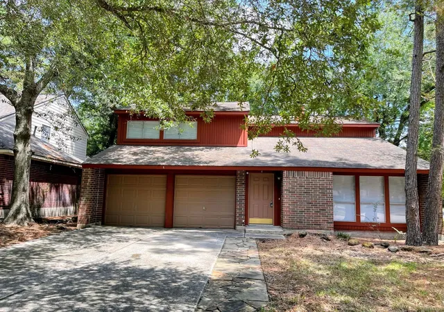Photo 1 of Single family home for sale at 4 N Greenbud Ct, Spring, TX 77380 | MLS# 2795329 | Listing updated on 2026-09-01