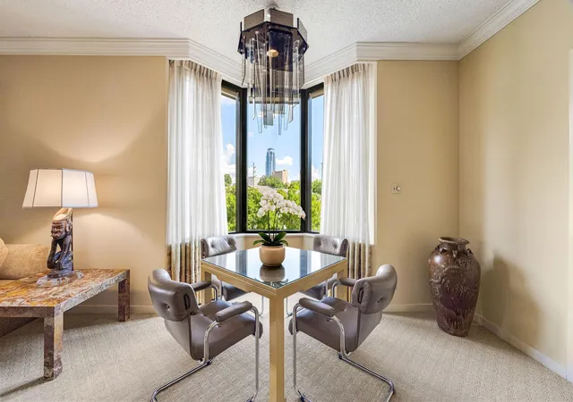 Listing Photo 5 - Condo for sale in building located at 5555 Del Monte Dr, Houston, TX 77056 - Unit #207