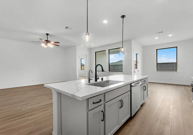 Photo 4 of Single family home for sale at 634 Beautyberry Way, Rosenberg, TX 77471 | MLS# 20601830 | Listing updated on 2026-10-08