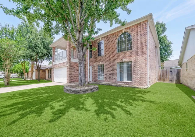 Photo 2 of Single family home for sale at 7510 Millbrae Ln, Houston, TX 77041 | MLS# 22268226 | Listing updated on 2026-09-03
