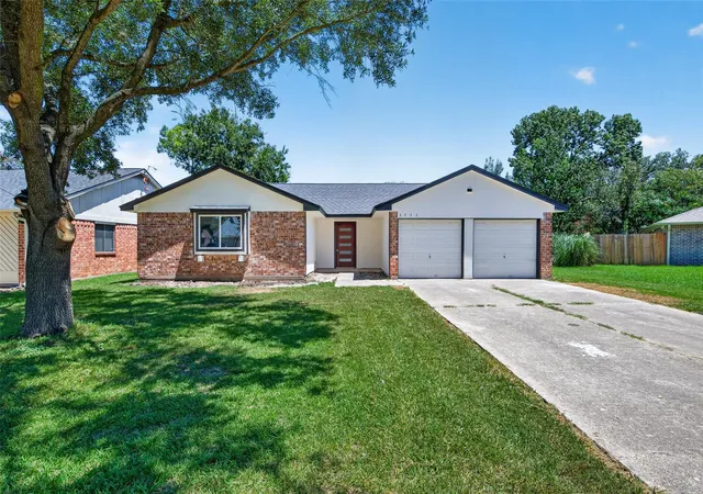 Photo 3 of Sale Pending at 3711 Camphor Dr, Houston, TX 77082 | MLS# 12833035 | Listing updated on 2026-09-14