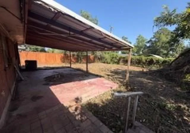 Photo 4 of Sale Pending at 905 Cowan Ave, Conroe, TX 77301 | MLS# 96923999 | Listing updated on 2026-09-09