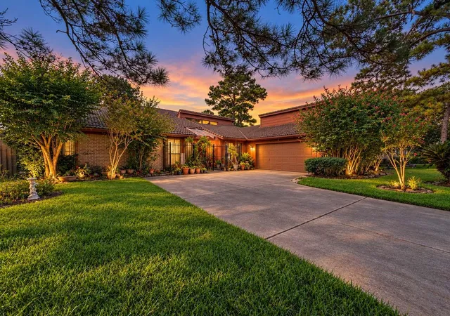 Photo 1 of Single family home for sale at 4619 Ironwood Dr, Baytown, TX 77521 | MLS# 25146273 | Listing updated on 2026-10-06