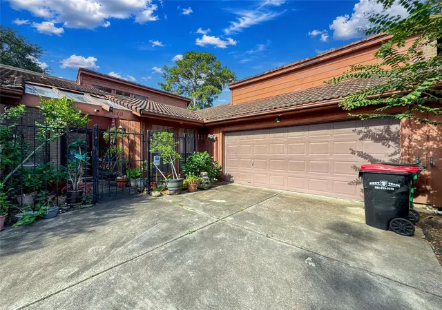 Photo 3 of Single family home for sale at 4619 Ironwood Dr, Baytown, TX 77521 | MLS# 25146273 | Listing updated on 2026-10-06