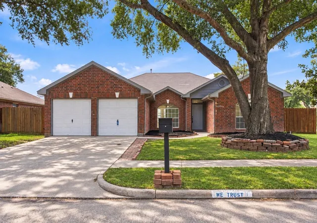 Photo 3 of Single family home for sale at 16719 N Bend Dr, Houston, TX 77073 | MLS# 35943891 | Listing updated on 2026-09-23