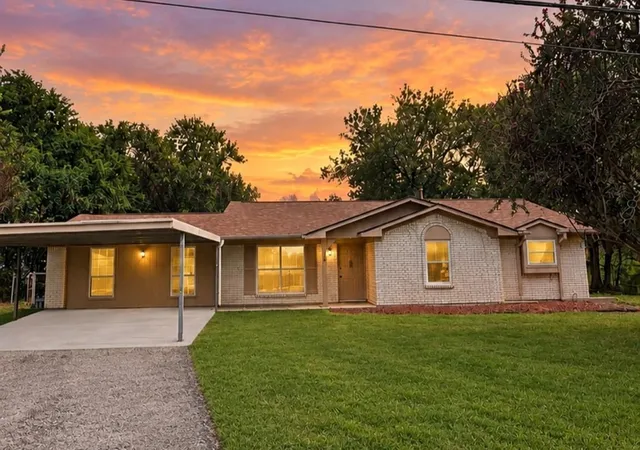 Photo 1 of Single family home for sale at 262 Oakland St, Baytown, TX 77520 | MLS# 2738283 | Listing updated on 2026-09-21