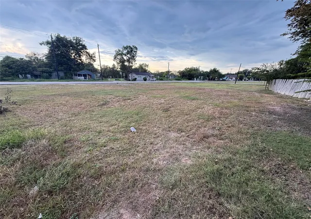 Photo 1 of Land for sale at 400 N 10th St, Richmond, TX 77469 | MLS# 13078852 | Listing updated on 2026-09-03