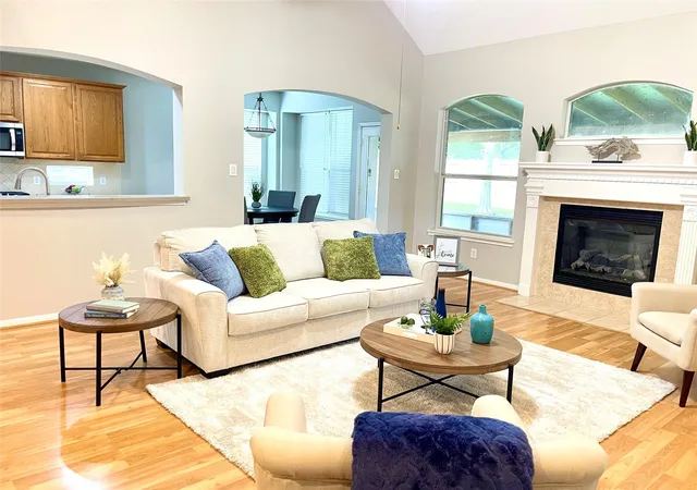 Photo 4 of Single family home for sale at 7823 Parkchase Timber Ct, Houston, TX 77070 | MLS# 2788309 | Listing updated on 2026-09-05