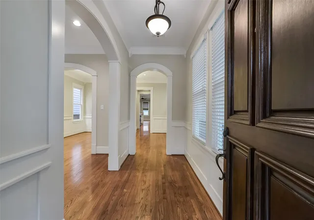 Photo 3 of Single family home for sale at 508 W 23rd Street, Houston, TX 77008 | MLS# 55060625 | Listing updated on 2026-09-24