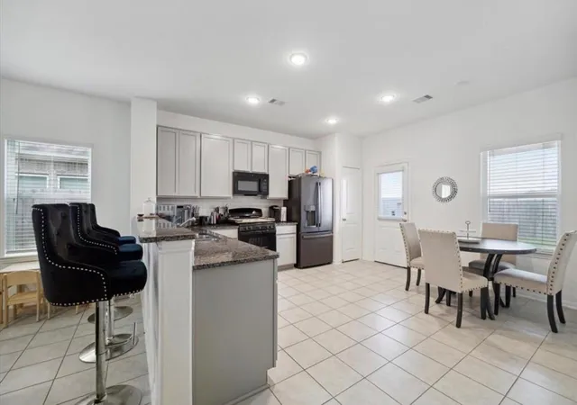 Photo 4 of Single family home for sale at 8711 Willet St, Baytown, TX 77521 | MLS# 96469920 | Listing updated on 2026-09-23