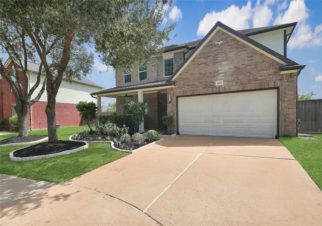 Photo 3 of Sale Pending at 1802 Rockwall Ct, Sugar Land, TX 77479 | MLS# 14925973 | Listing updated on 2026-10-04