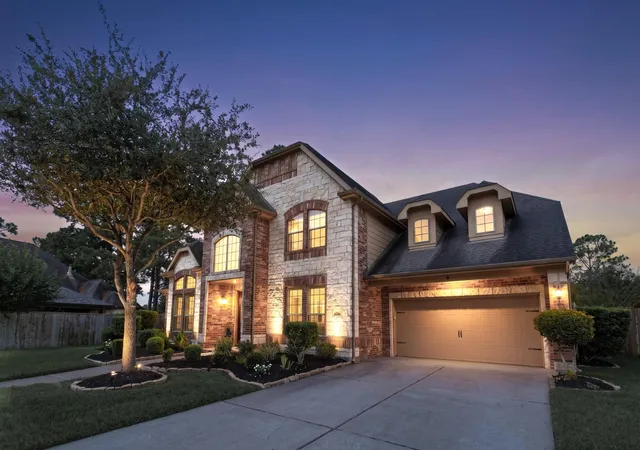 Photo 1 of Single family home for sale at 440 Old Orchard Ct, Dickinson, TX 77539 | MLS# 98931095 | Listing updated on 2026-09-15