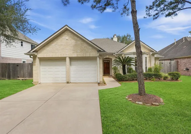 Photo 1 of Sale Pending at 13827 Placid Brk Ct, Houston, TX 77059 | MLS# 36139654 | Listing updated on 2026-09-28
