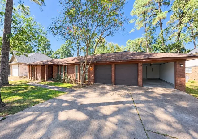 Single family home for sale at 2118 Eagle Point Rd, Crosby, TX 77532 | MLS# 66658779 | Listing updated on 2026-09-24