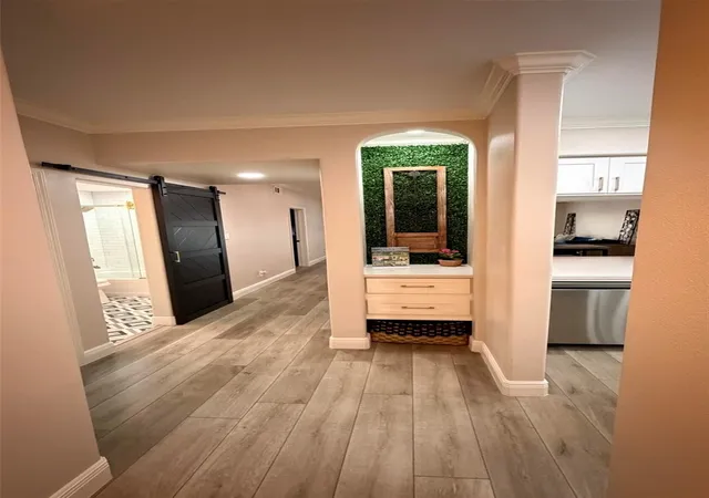 Listing Photo 4 - Condo for sale in building located at 18809 Egret Bay Blvd, Webster, TX 77058 - Unit #125