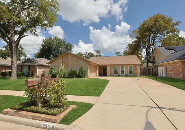 Photo 3 of Single family home for sale at 25318 Sugar Valley Ln, Spring, TX 77373 | MLS# 96746610 | Listing updated on 2026-10-07