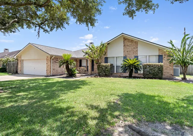 Photo 1 of Single family home for sale at 7035 Shanahan Dr, Beaumont, TX 77706 | MLS# 60039095 | Listing updated on 2026-09-24