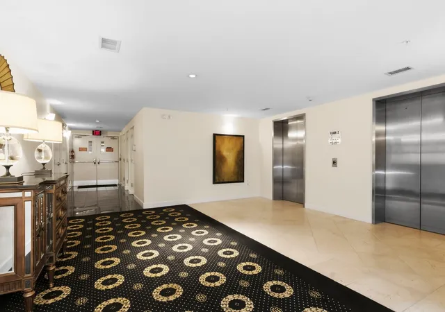 Photo 4 of Condo for sale at 3030 Post Oak Blvd #202, Houston, TX 77056 | MLS# 80743425 | Listing updated on 2026-10-10