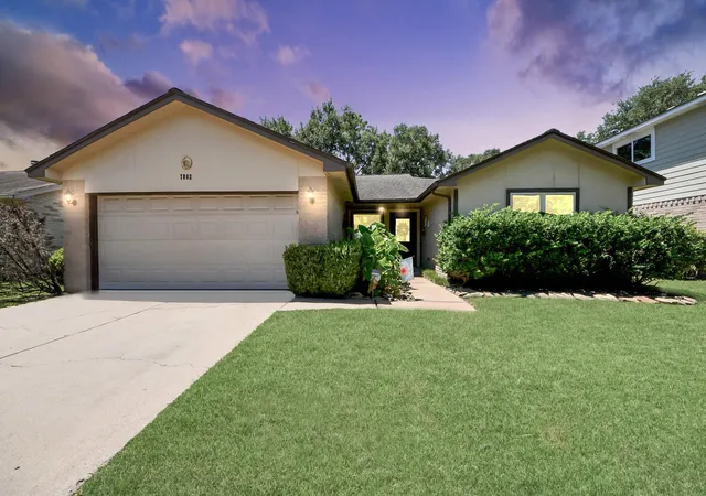 Photo 2 of Single family home for sale at 7802 Alegria Dr, Houston, TX 77083 | MLS# 70202867 | Listing updated on 2026-09-19