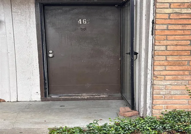 Photo 2 of Condo for sale at 8110 Albacore Dr #46, Houston, TX 77074 | MLS# 14278141 | Listing updated on 2026-09-10