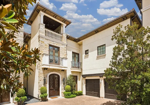 Photo 2 of Single family home for sale at 5146 Longmont Dr #2, Houston, TX 77056 | MLS# 4070990 | Listing updated on 2026-09-12