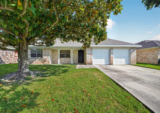 Photo 1 of Sale Pending at 5222 Creekview Dr, La Porte, TX 77571 | MLS# 82808521 | Listing updated on 2026-10-04