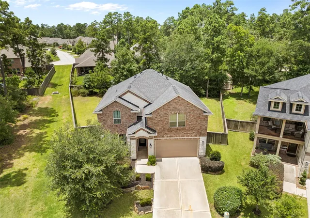 Photo 3 of Single family home for sale at 135 Teralyn Grv Loop, Willis, TX 77318 | MLS# 41249471 | Listing updated on 2026-09-09